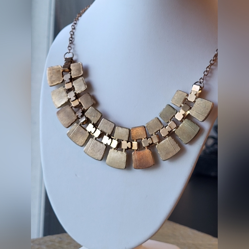 Statement Necklace - Picture 4 of 6